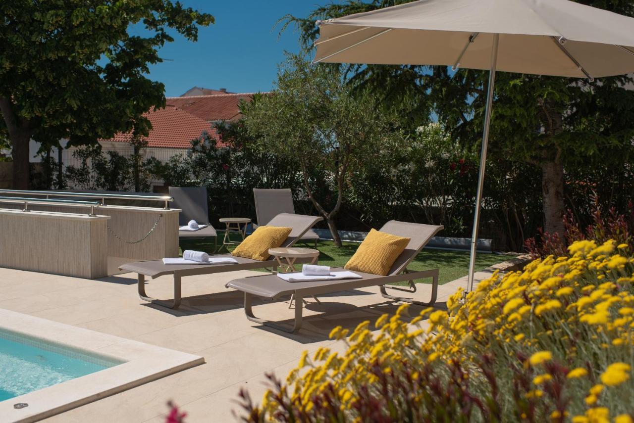 Pool Apartments Galeb Novalja Bagian luar foto