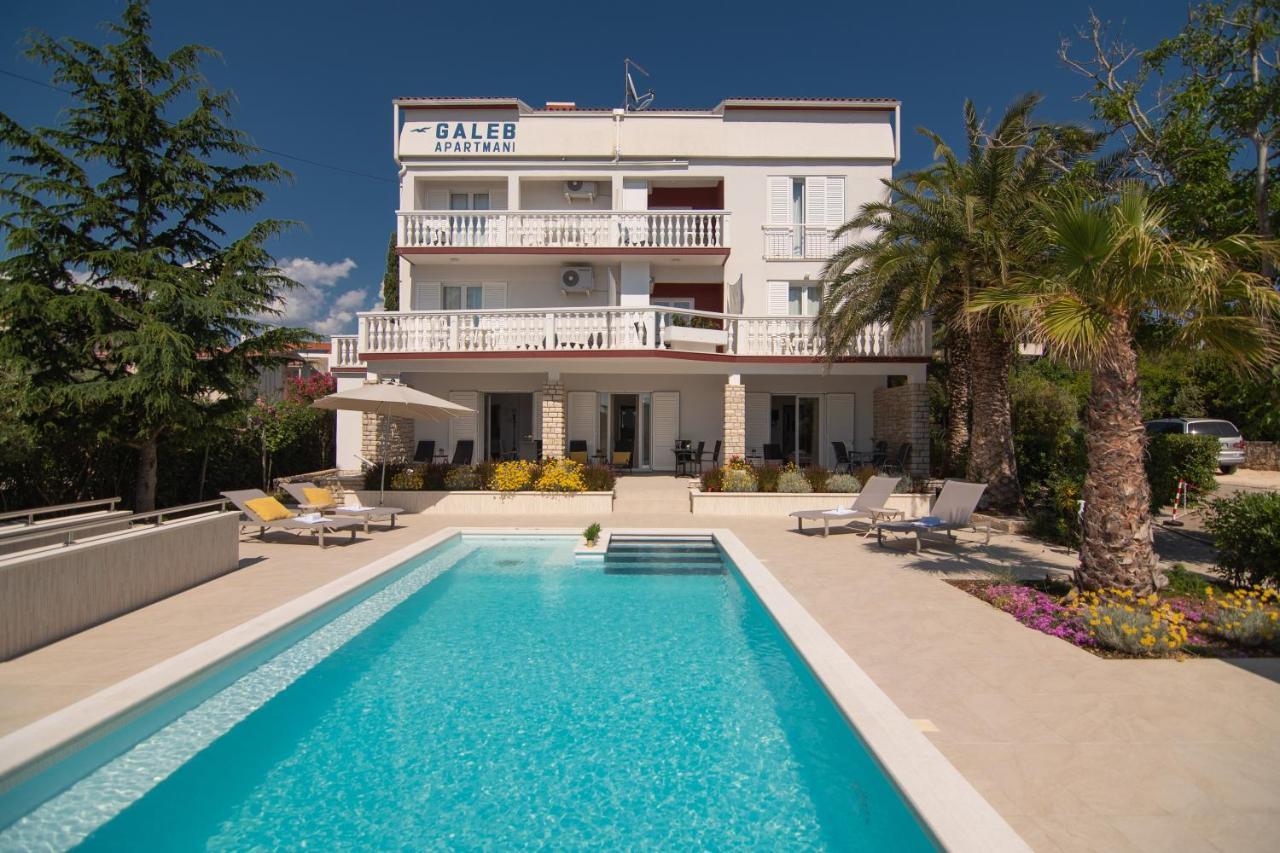 Pool Apartments Galeb Novalja Bagian luar foto