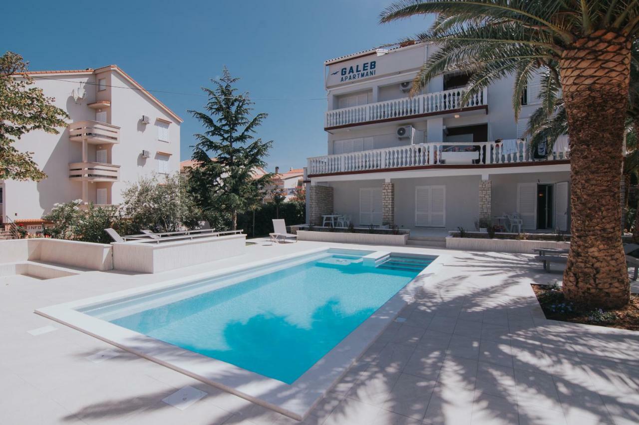 Pool Apartments Galeb Novalja Bagian luar foto