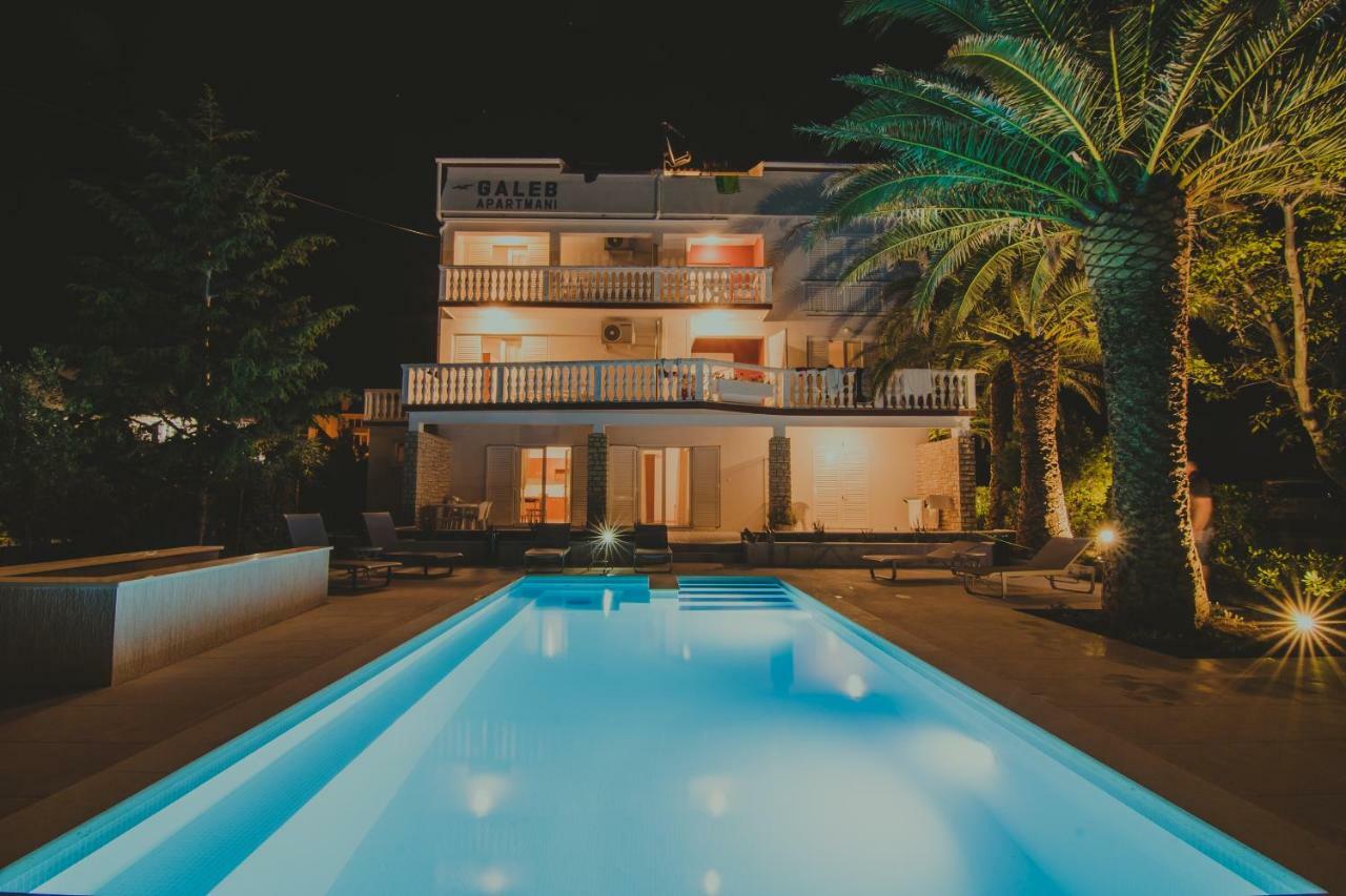 Pool Apartments Galeb Novalja Bagian luar foto